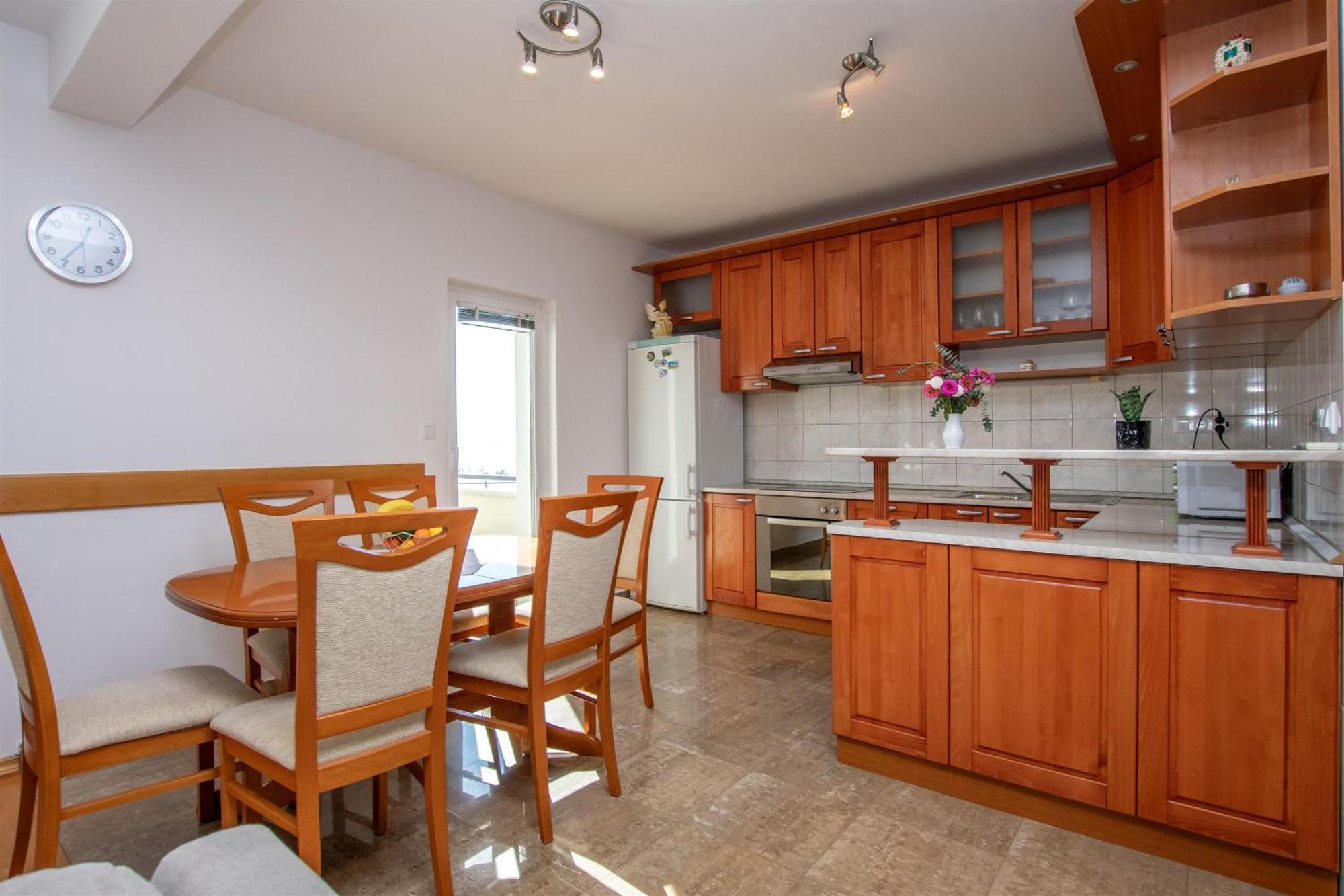 Apartment Zdravko โอมิช ภายนอก รูปภาพ
